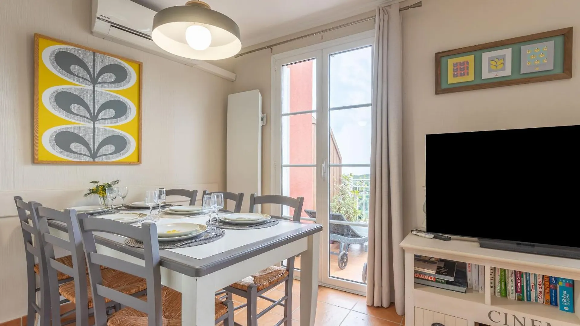 Apartment Appartement Grande Terrasse Vue Mer Saint-Raphael