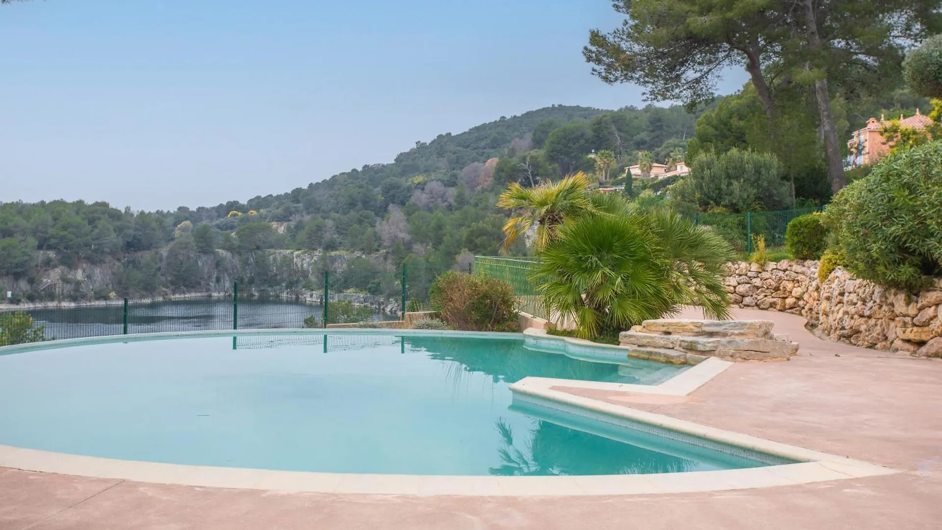 Appartement Grande Terrasse Vue Mer Saint-Raphael  0*, Saint-Raphael (Var) France