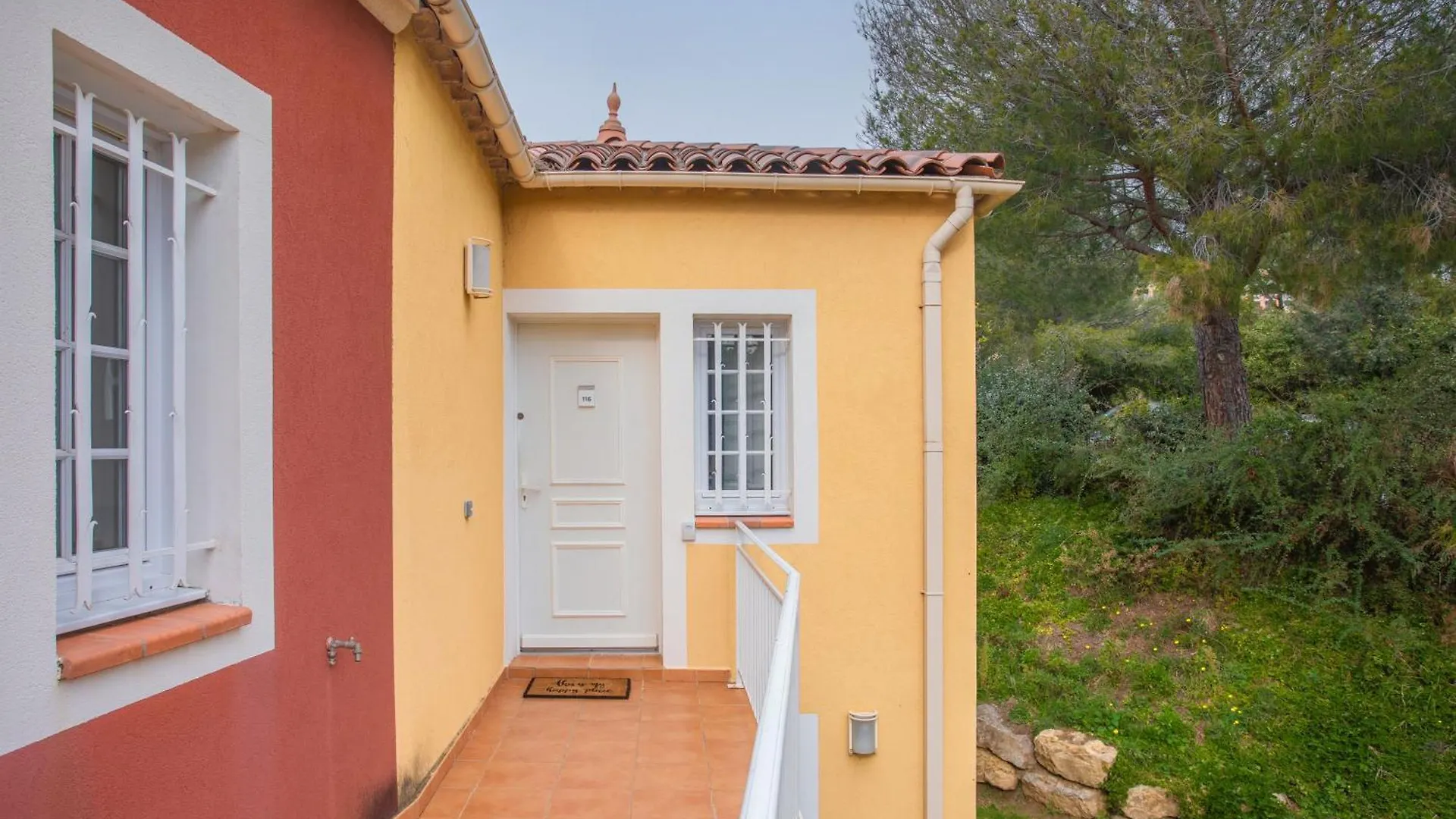 Apartment Appartement Grande Terrasse Vue Mer Saint-Raphael  France