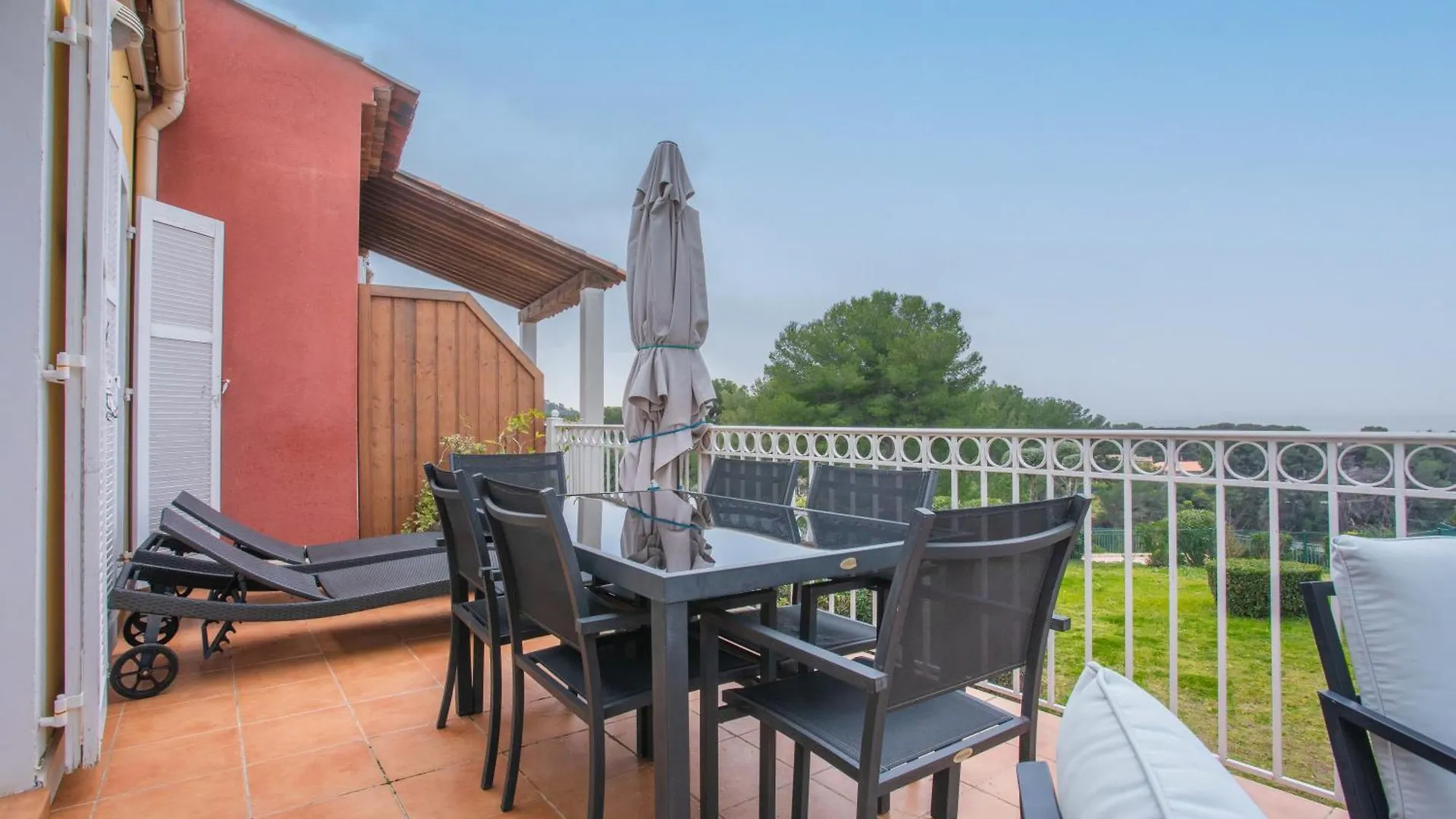 Appartement Grande Terrasse Vue Mer contacts