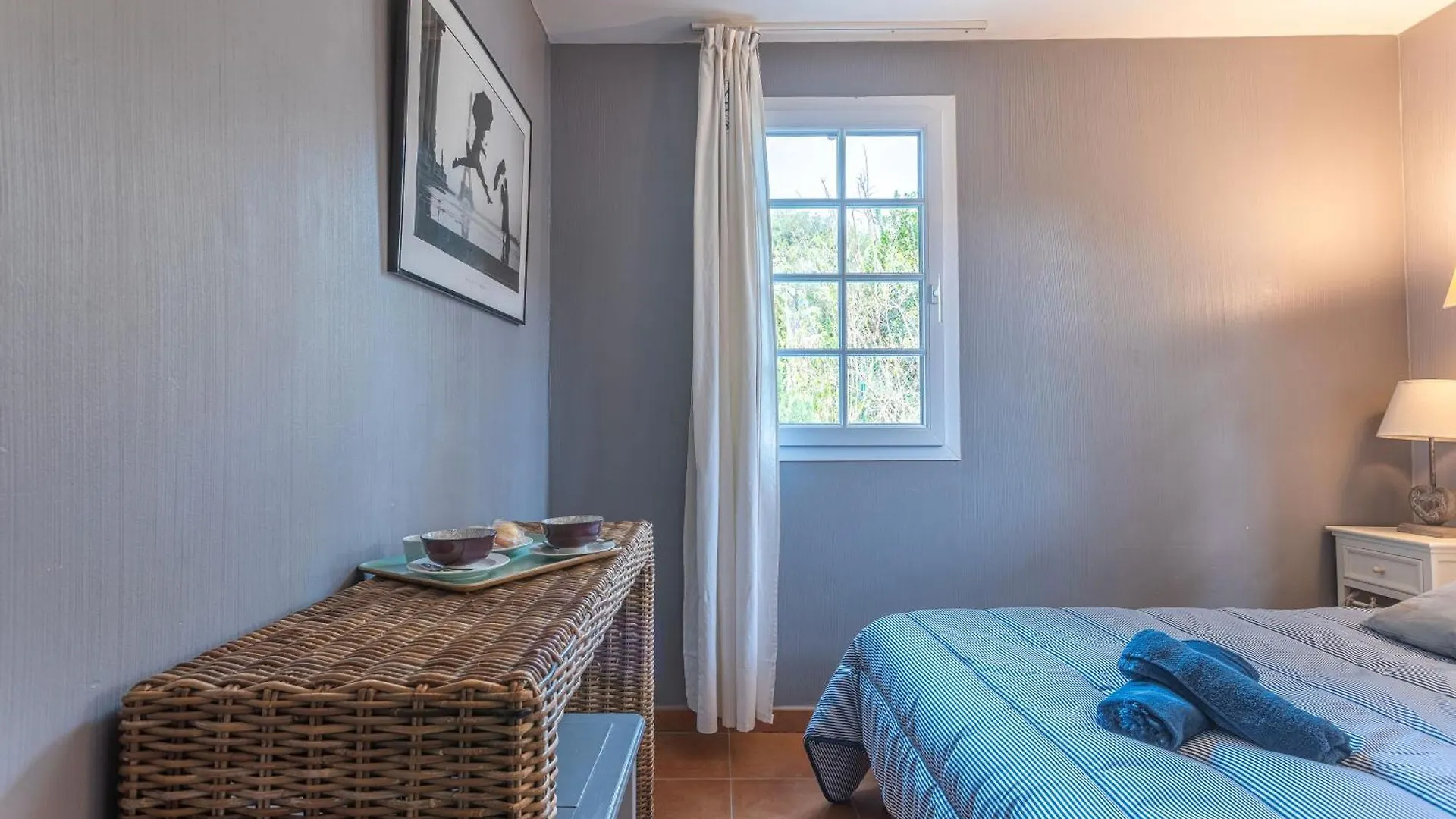 Appartement Grande Terrasse Vue Mer Saint-Raphael  Apartment Saint-Raphael (Var)