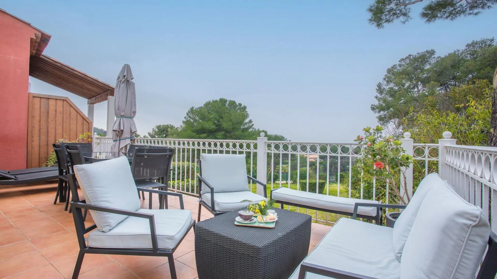 Appartement Grande Terrasse Vue Mer Saint-Raphael